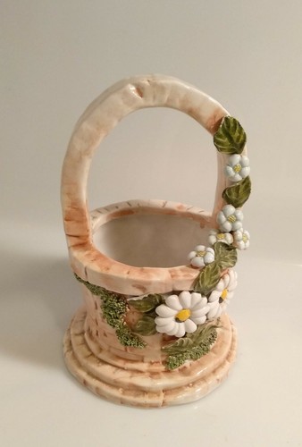 Vaso scultura forma pozzo - di,