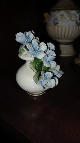 Piccolo vaso porcellana - in,